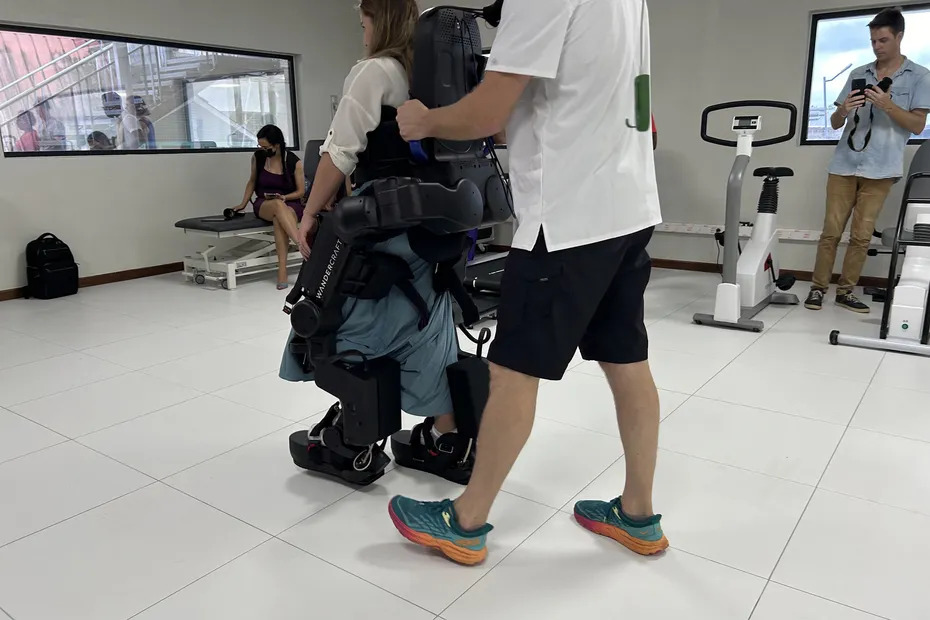 L'hôpital Saint-Paul se dote d'un exosquelette : la pointe de la technologie pour la rééducation des patients